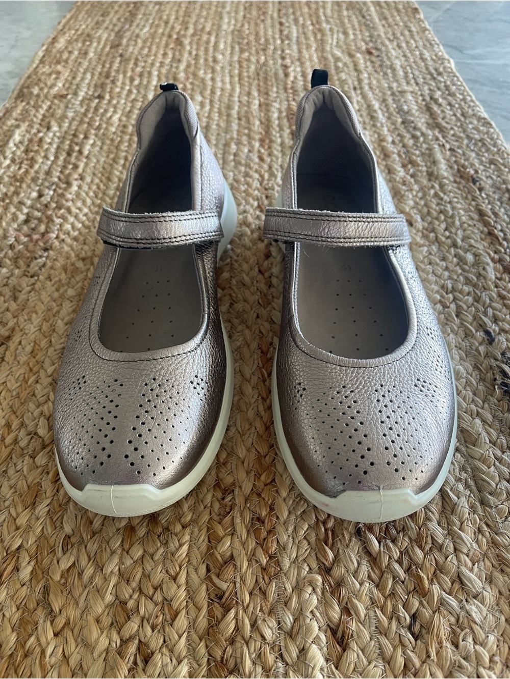 ECCO Soft 5 Mary Jane Flats in Pewter